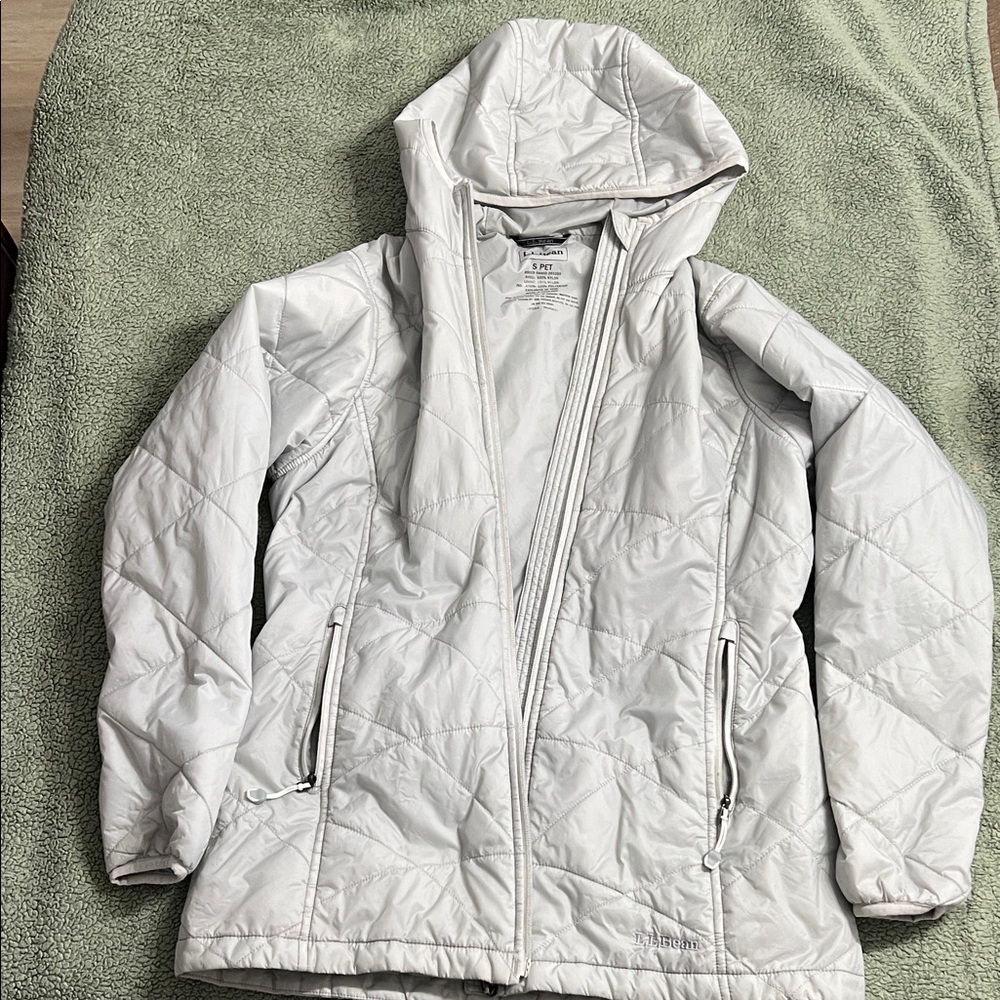 L.L. Bean Women's Light Gray Quilted Puffer Jacket